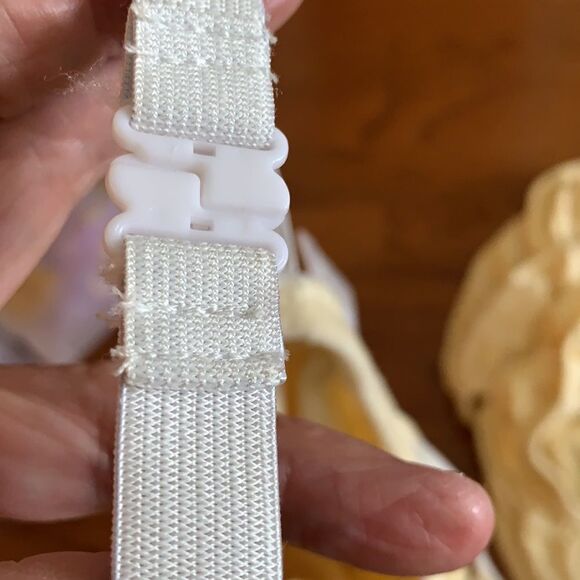 FOUR Velvet dining room chair covers - Picture 4 of 8